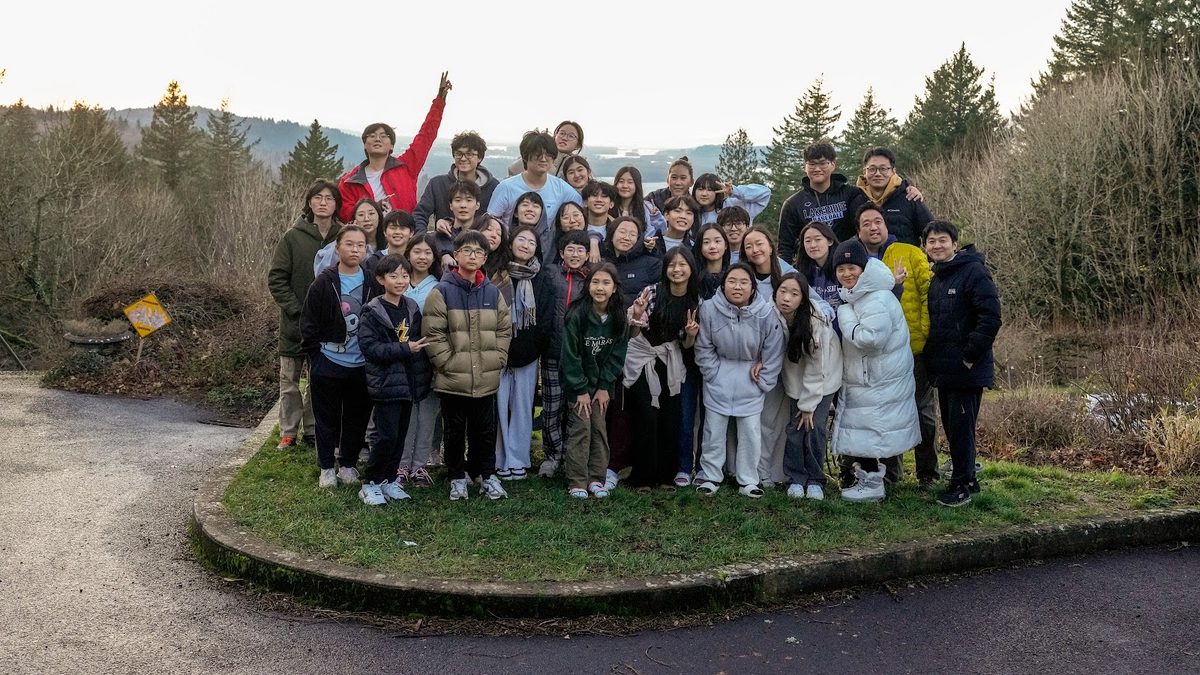 Menucha Retreat Winter 2023 앨범 커버